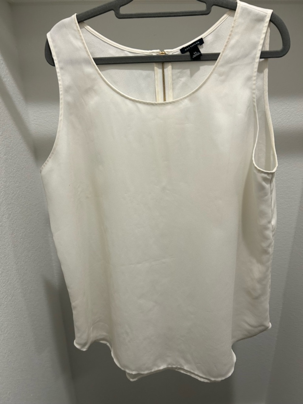 Ann Taylor
Sleeveless Blouse / White Work Top Shell
Size: XL - Picture 2 of 5
